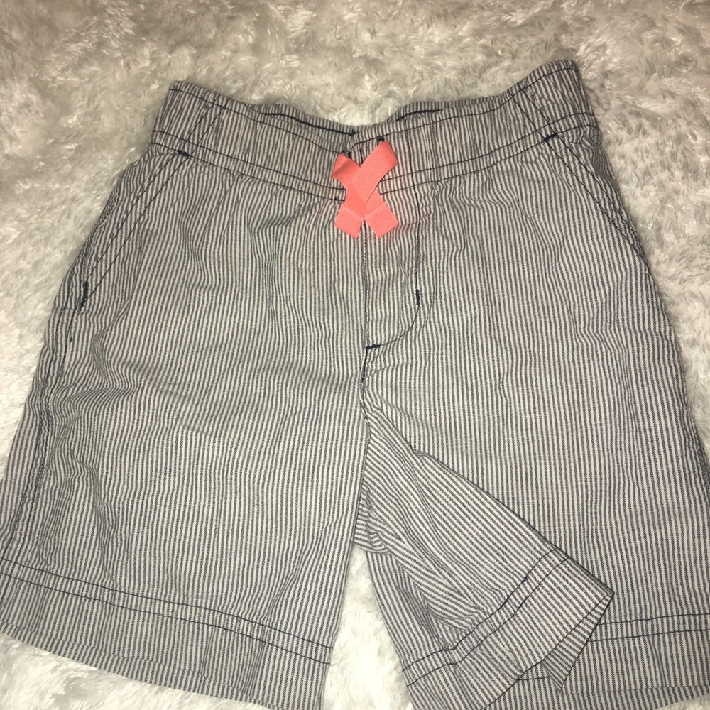 Shorts - Picture 2 of 4